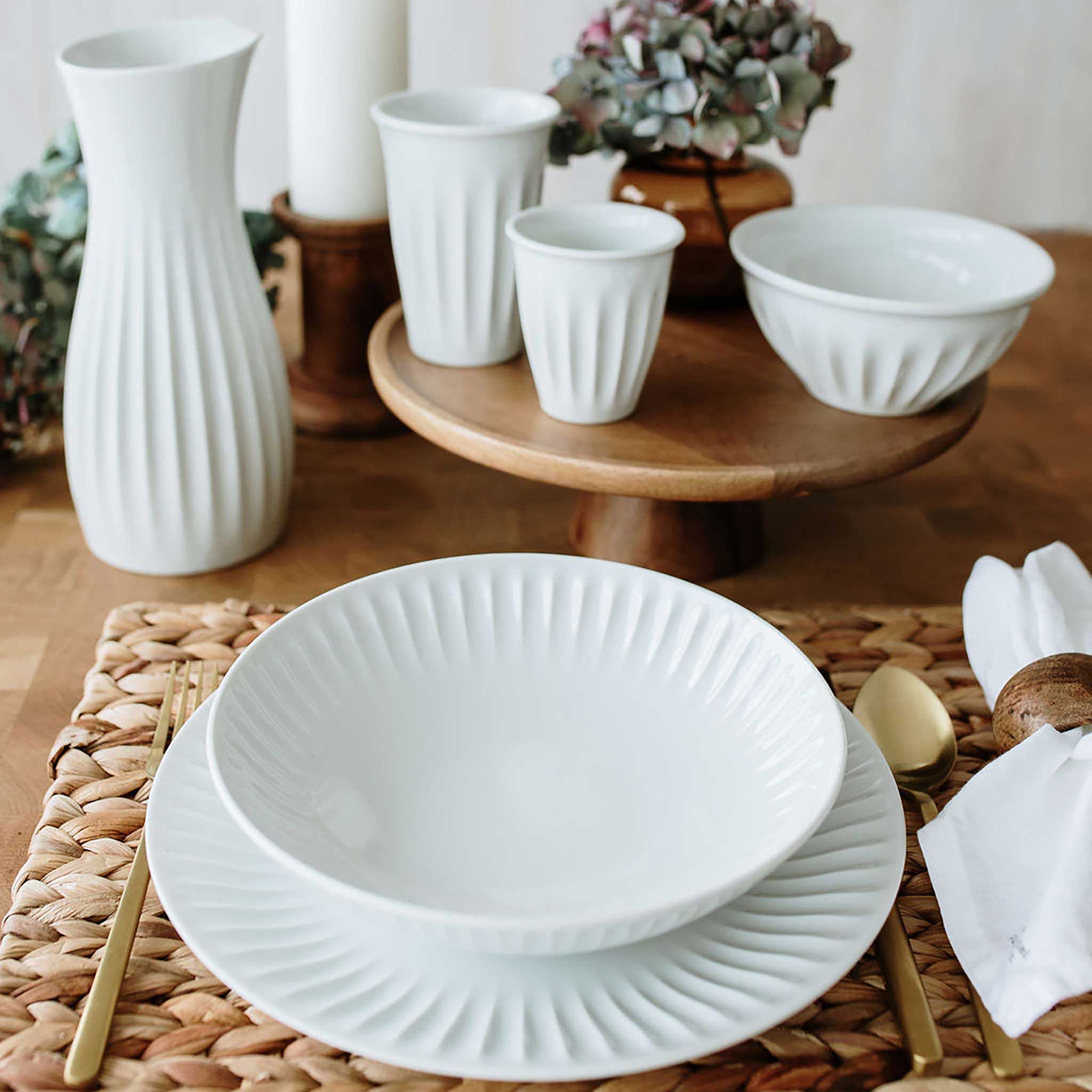 Ribby – Geschirr mit eleganter Rillenstruktur