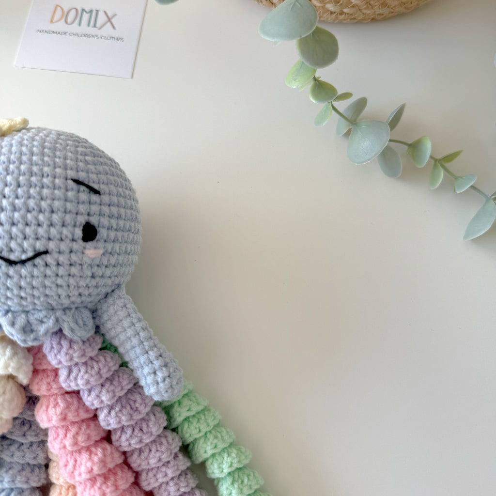 Kuscheltier Häkel Oktopus –  Handgemacht aus 100% Baumwolle