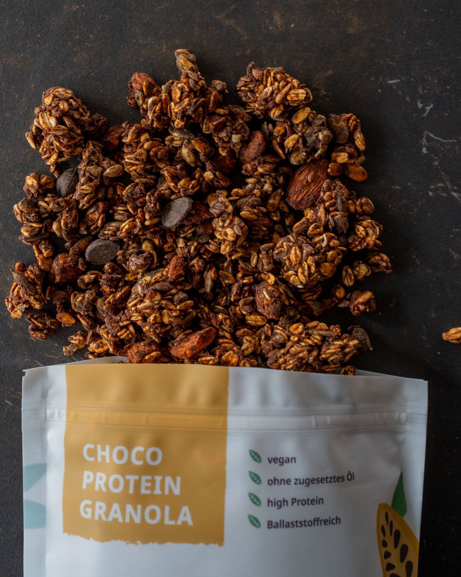 Choco Protein Granola vegan – 22% Protein, knuspriges Schoko Müesli