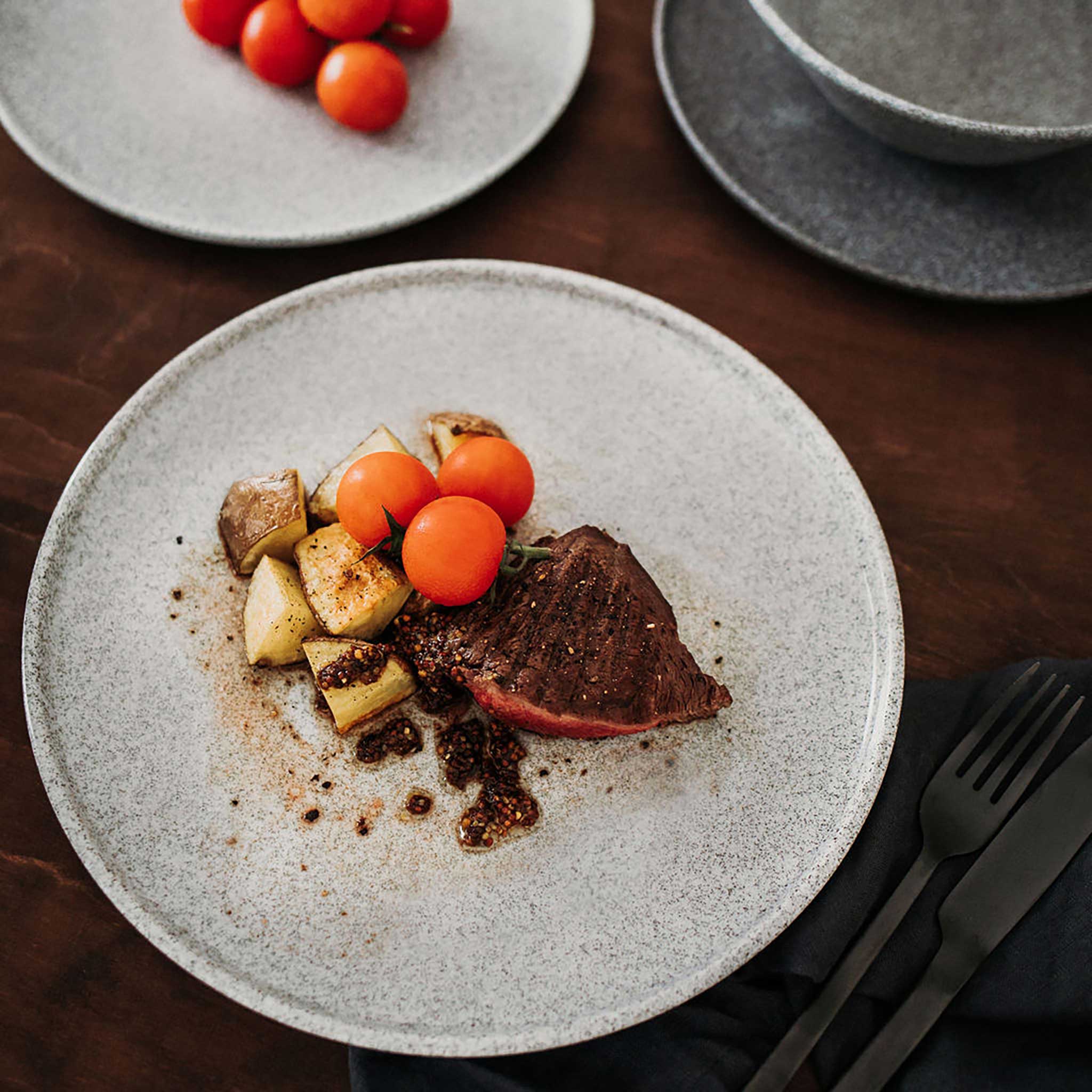 GRANIT No. 1 Flat Plate - Raw or Glazed | G. Benedikt Porcelain