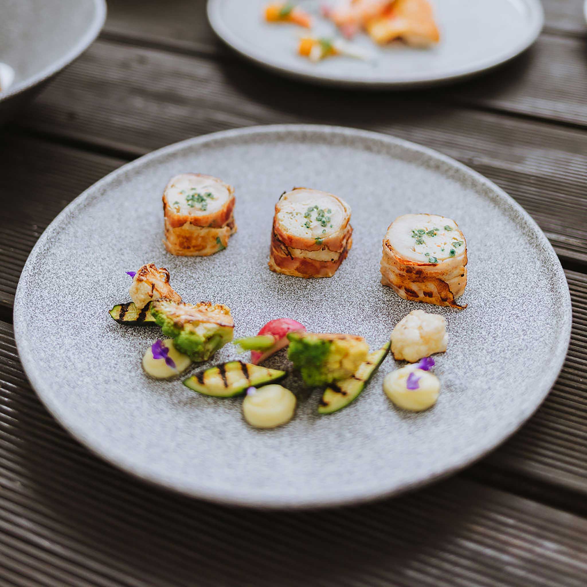 GRANIT No. 1 Flat Plate - Raw or Glazed | G. Benedikt Porcelain