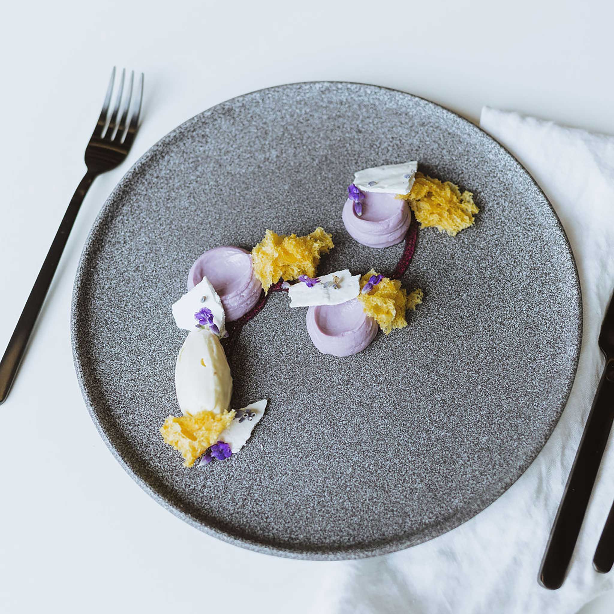 GRANIT No. 1 Flat Plate - Raw or Glazed | G. Benedikt Porcelain
