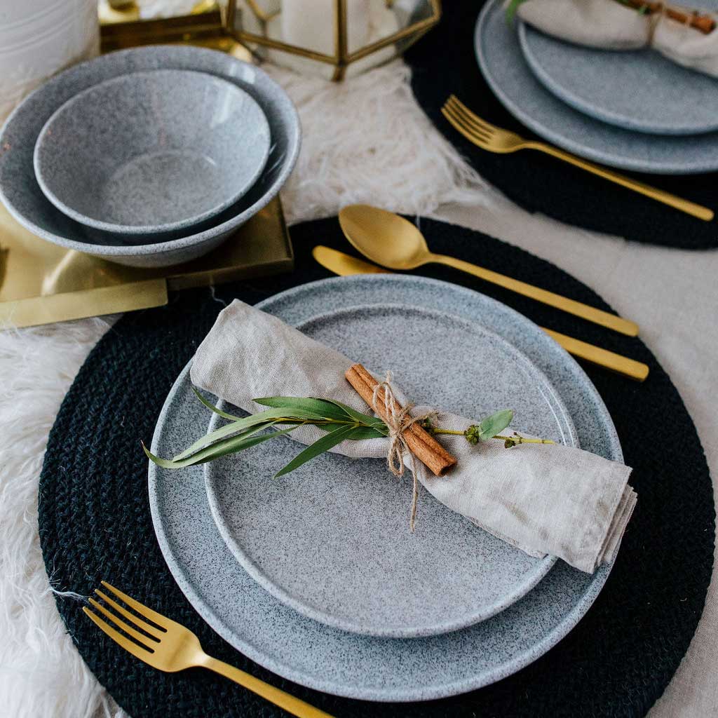 GRANIT No. 1 Flat Plate - Raw or Glazed | G. Benedikt Porcelain
