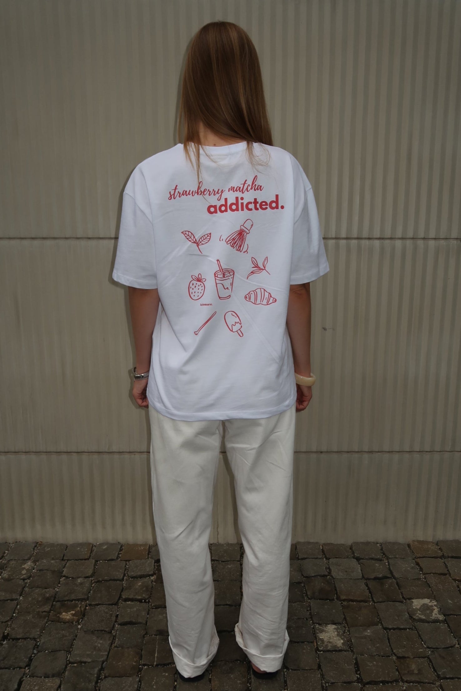 Premium T-Shirt - Strawberry Glow Outfit | Trendy Matcha Style Damen