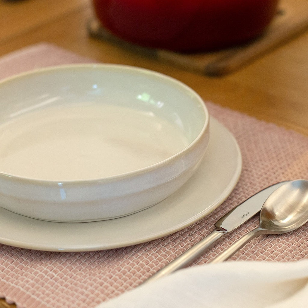 Elegant dinnerware set with natural glaze - Lunasol