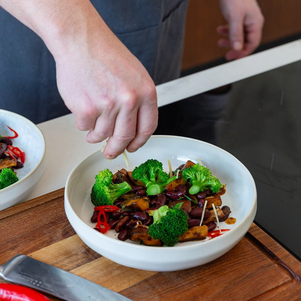 Elegant dinnerware set with natural glaze - Lunasol